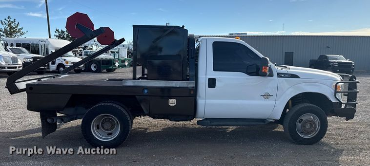 image for item EG1733 2012 Ford F350 XLT bale bed pickup truck