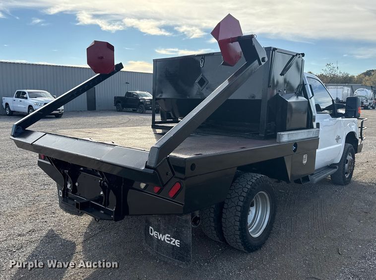 image for item EG1733 2012 Ford F350 XLT bale bed pickup truck