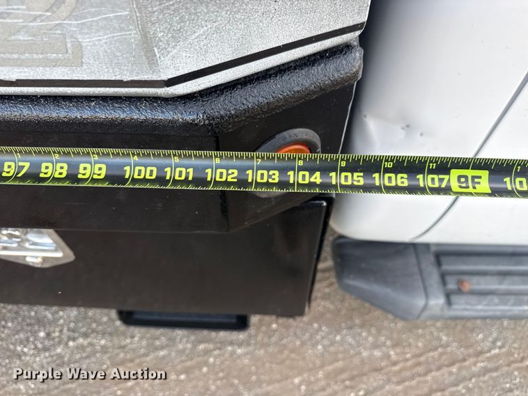 image for item EG1733 2012 Ford F350 XLT bale bed pickup truck