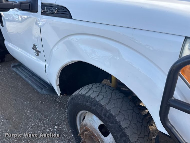 image for item EG1733 2012 Ford F350 XLT bale bed pickup truck