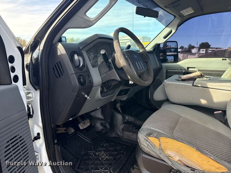 image for item EG1733 2012 Ford F350 XLT bale bed pickup truck