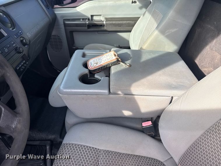 image for item EG1733 2012 Ford F350 XLT bale bed pickup truck