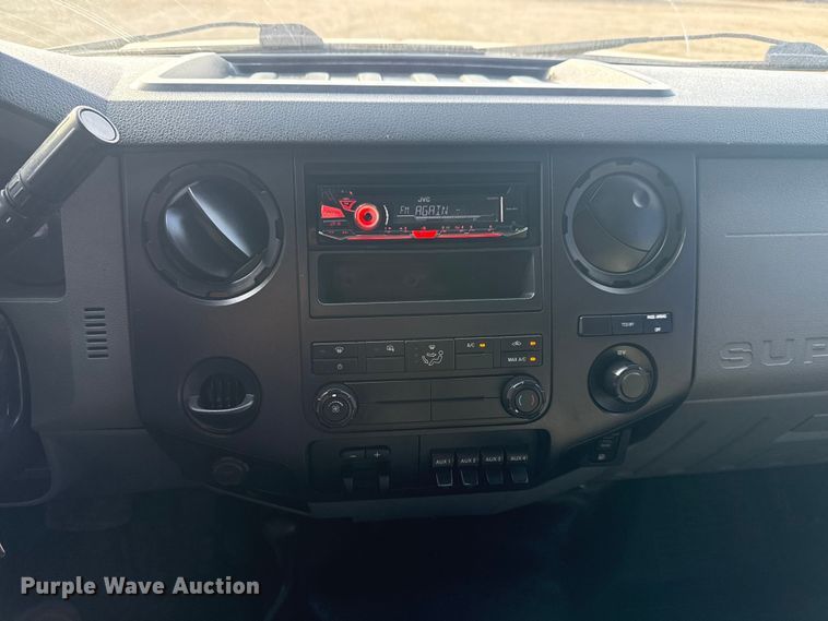 image for item EG1733 2012 Ford F350 XLT bale bed pickup truck