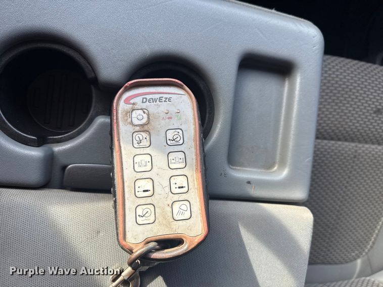 image for item EG1733 2012 Ford F350 XLT bale bed pickup truck