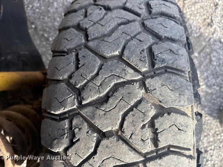 image for item EG1733 2012 Ford F350 XLT bale bed pickup truck