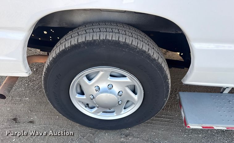 image for item EG1737 2014 Ford E250 handicap accessible van