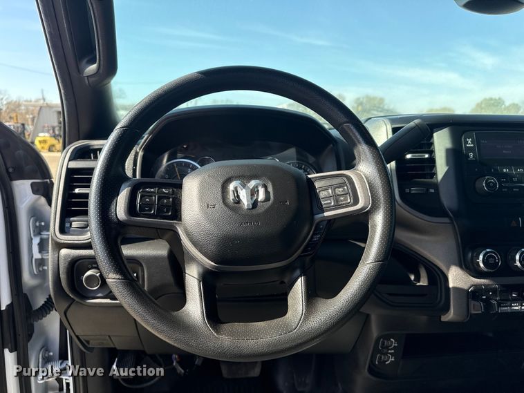 image for item EG1740 2021 RAM 5500 truck cab and chassis