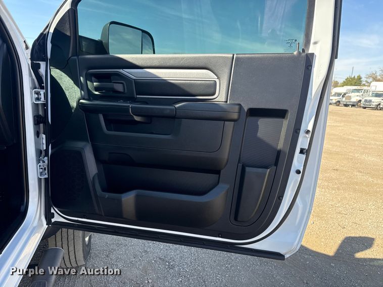 image for item EG1740 2021 RAM 5500 truck cab and chassis