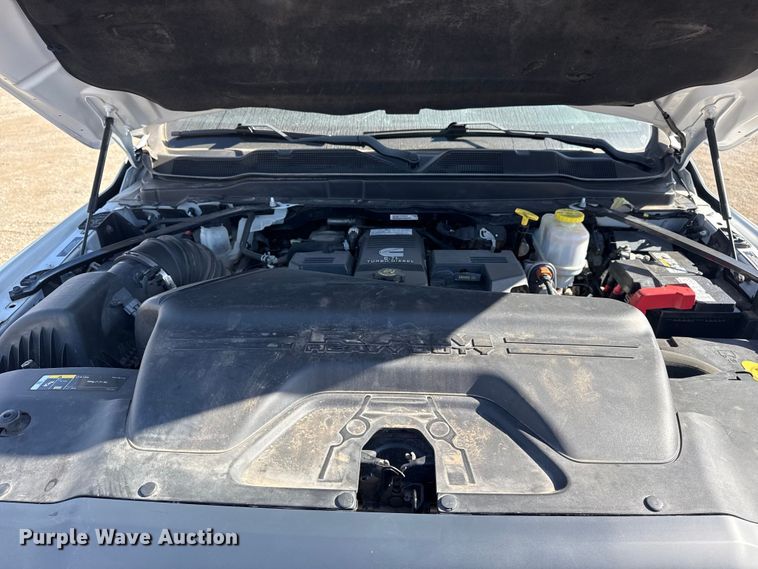 image for item EG1740 2021 RAM 5500 truck cab and chassis