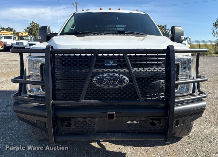 image for item EG1741 2017 Ford F450 Super Duty XL bale bed pickup truck