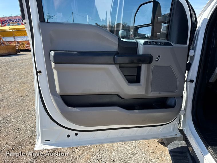 image for item EG1741 2017 Ford F450 Super Duty XL bale bed pickup truck