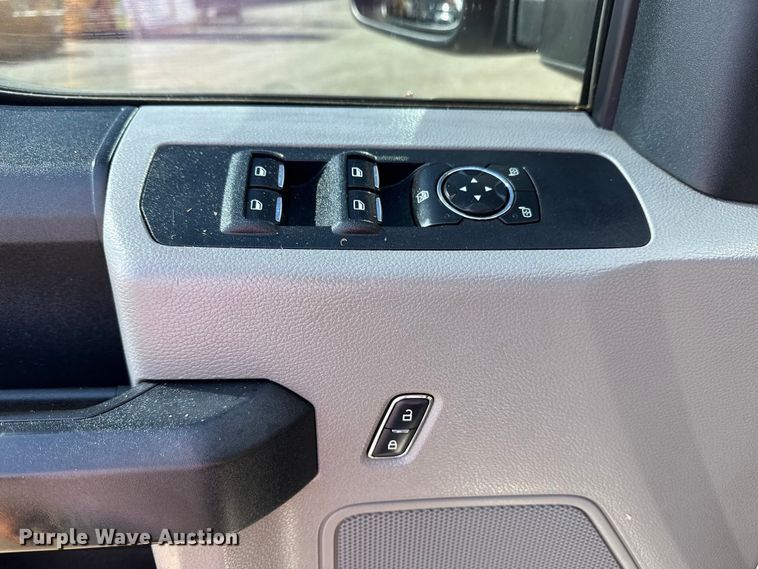 image for item EG1741 2017 Ford F450 Super Duty XL bale bed pickup truck