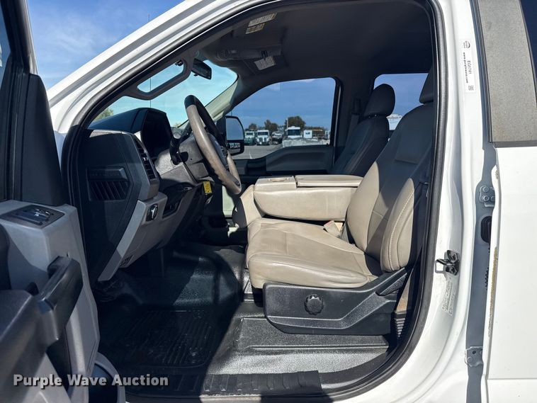 image for item EG1741 2017 Ford F450 Super Duty XL bale bed pickup truck