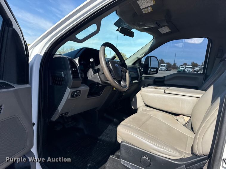 image for item EG1741 2017 Ford F450 Super Duty XL bale bed pickup truck