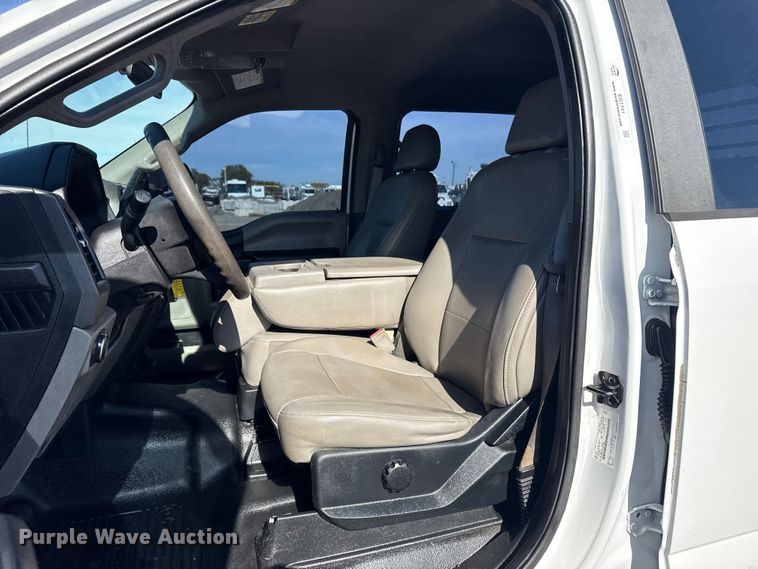 image for item EG1741 2017 Ford F450 Super Duty XL bale bed pickup truck