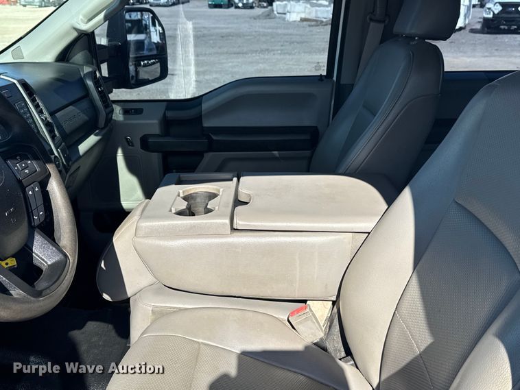 image for item EG1741 2017 Ford F450 Super Duty XL bale bed pickup truck