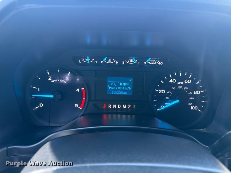 image for item EG1741 2017 Ford F450 Super Duty XL bale bed pickup truck