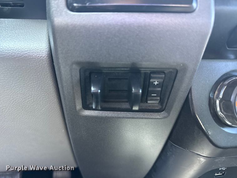 image for item EG1741 2017 Ford F450 Super Duty XL bale bed pickup truck