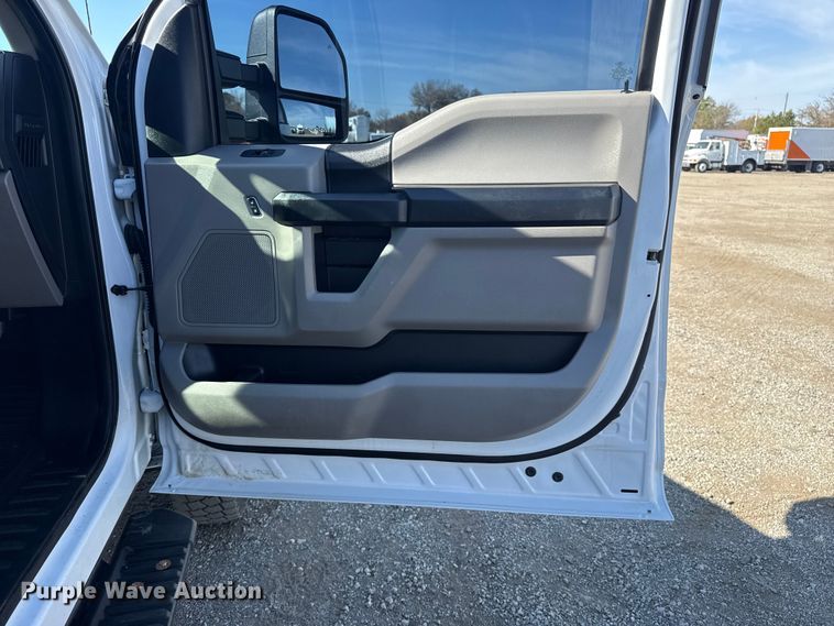 image for item EG1741 2017 Ford F450 Super Duty XL bale bed pickup truck