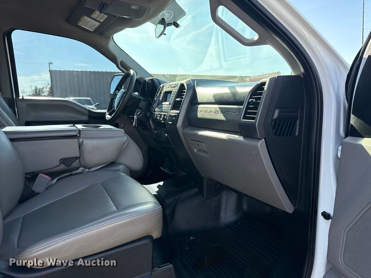 image for item EG1741 2017 Ford F450 Super Duty XL bale bed pickup truck