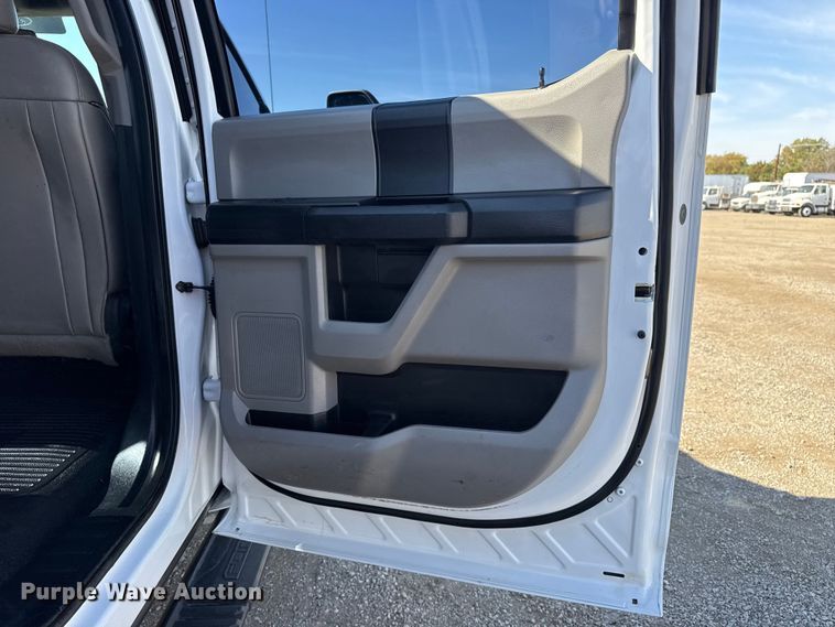 image for item EG1741 2017 Ford F450 Super Duty XL bale bed pickup truck