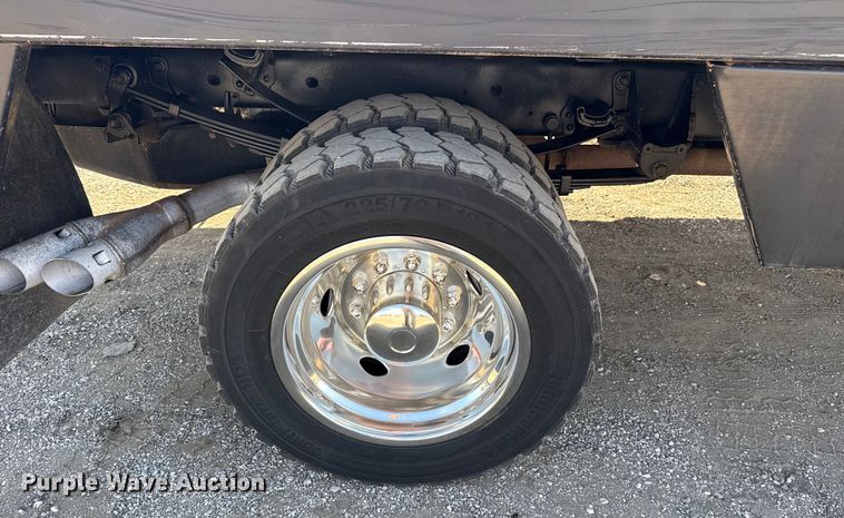 image for item EG1741 2017 Ford F450 Super Duty XL bale bed pickup truck