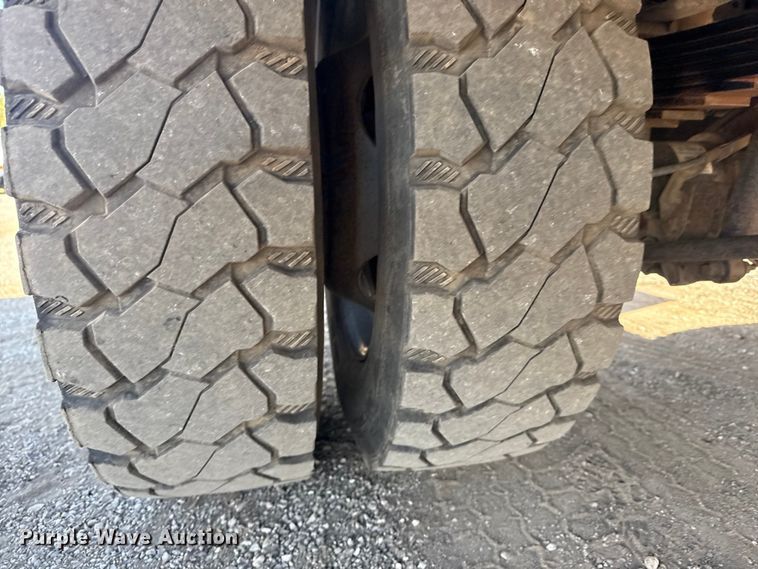 image for item EG1741 2017 Ford F450 Super Duty XL bale bed pickup truck