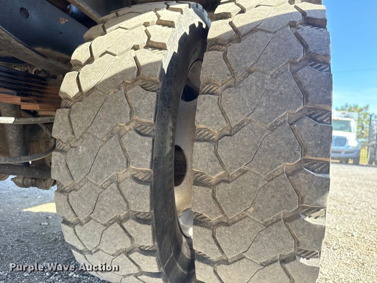 image for item EG1741 2017 Ford F450 Super Duty XL bale bed pickup truck