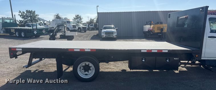 image for item EG1743 2019 International CV515 flatbed truck
