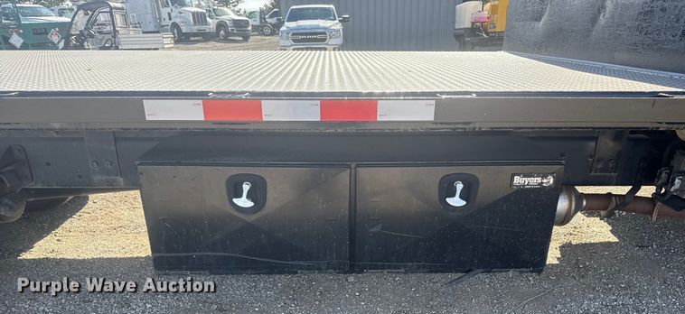 image for item EG1743 2019 International CV515 flatbed truck