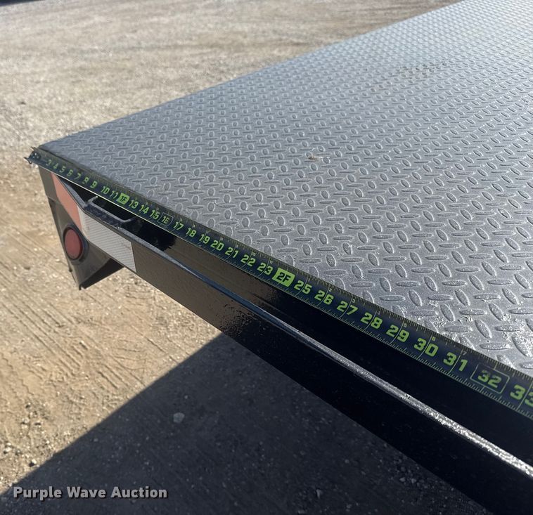 image for item EG1743 2019 International CV515 flatbed truck