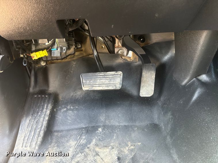 image for item EG1743 2019 International CV515 flatbed truck