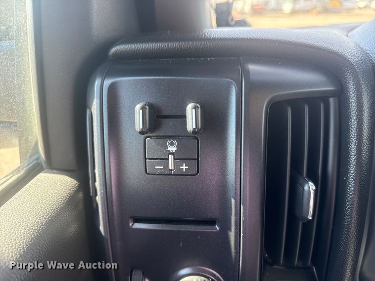 image for item EG1743 2019 International CV515 flatbed truck