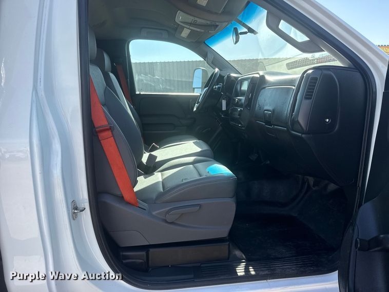 image for item EG1743 2019 International CV515 flatbed truck