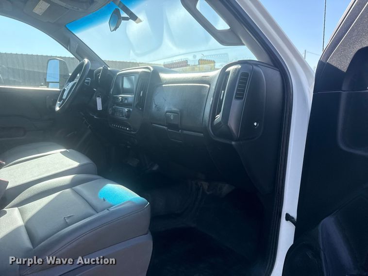 image for item EG1743 2019 International CV515 flatbed truck