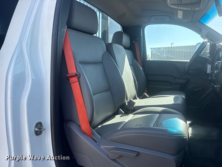 image for item EG1743 2019 International CV515 flatbed truck