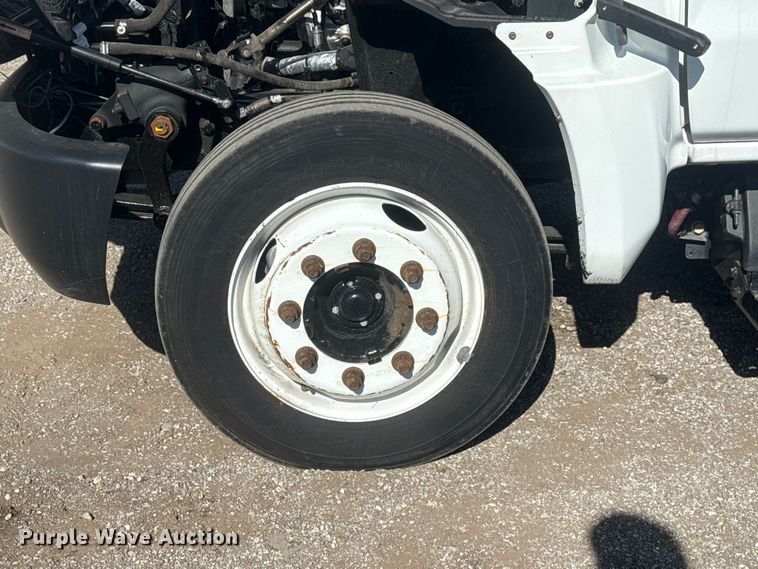 image for item EG1743 2019 International CV515 flatbed truck