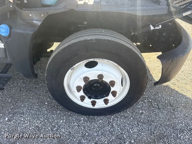 image for item EG1743 2019 International CV515 flatbed truck