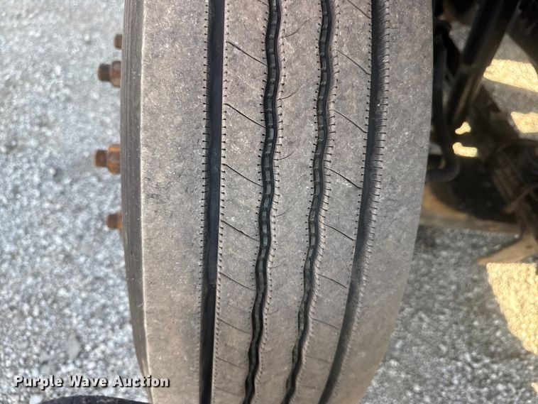 image for item EG1743 2019 International CV515 flatbed truck