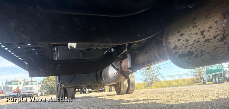 image for item EG1743 2019 International CV515 flatbed truck