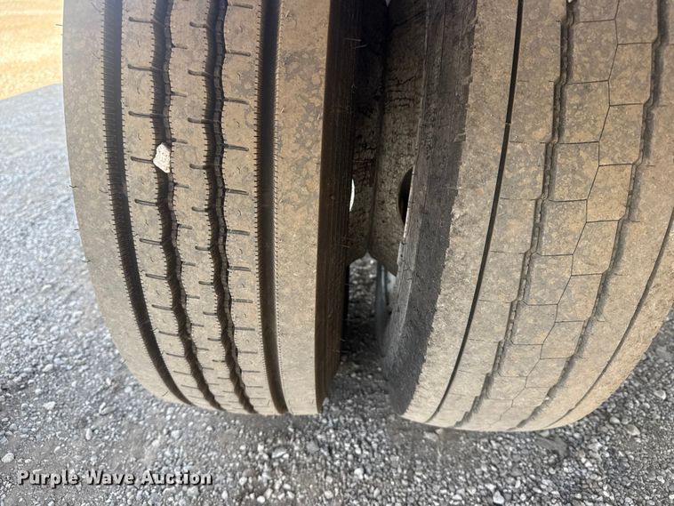 image for item EG1743 2019 International CV515 flatbed truck