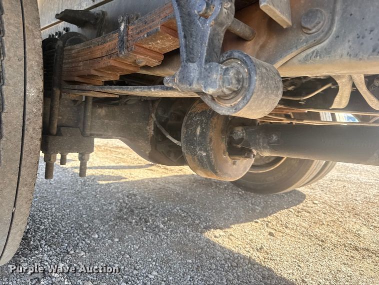 image for item EG1743 2019 International CV515 flatbed truck