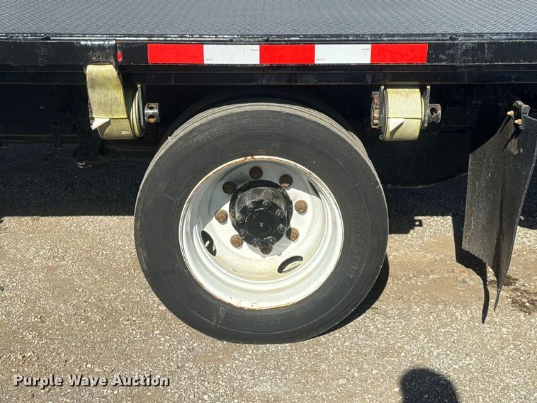 image for item EG1743 2019 International CV515 flatbed truck