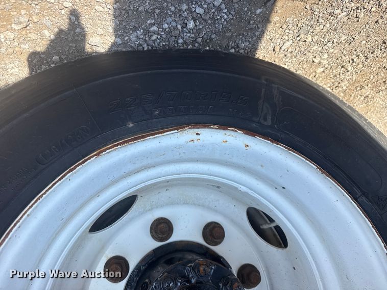 image for item EG1743 2019 International CV515 flatbed truck