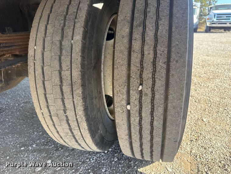 image for item EG1743 2019 International CV515 flatbed truck