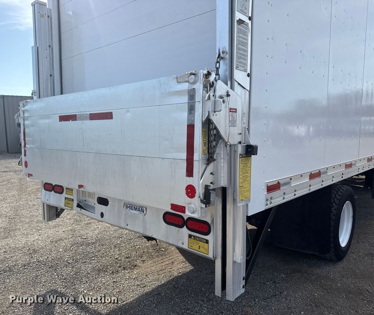 image for item EG1746 2014 Freightliner Business Class M2 box truck