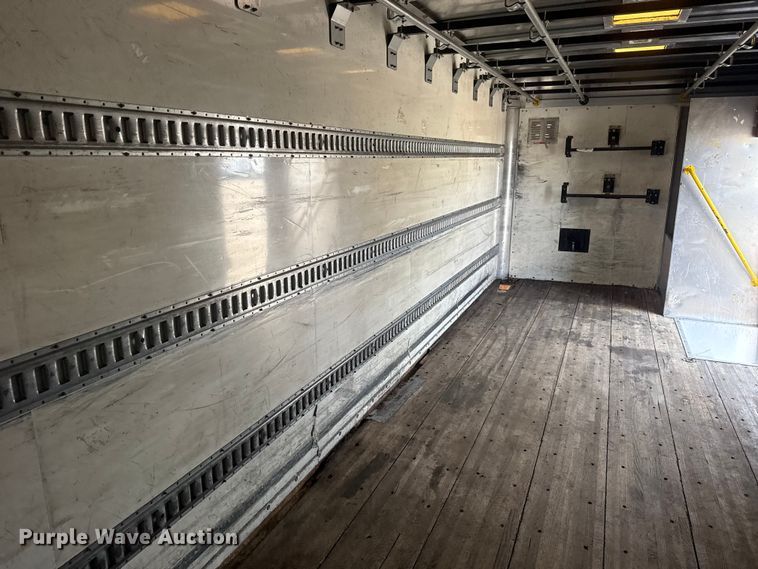 image for item EG1746 2014 Freightliner Business Class M2 box truck