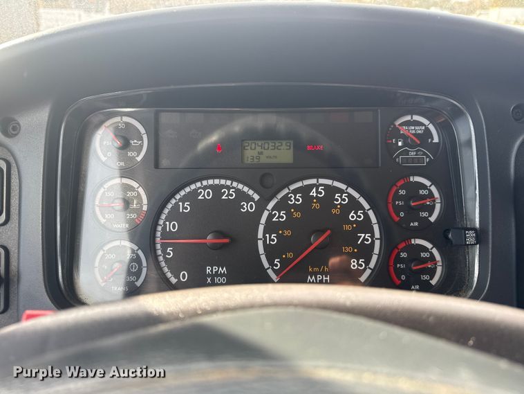 image for item EG1746 2014 Freightliner Business Class M2 box truck