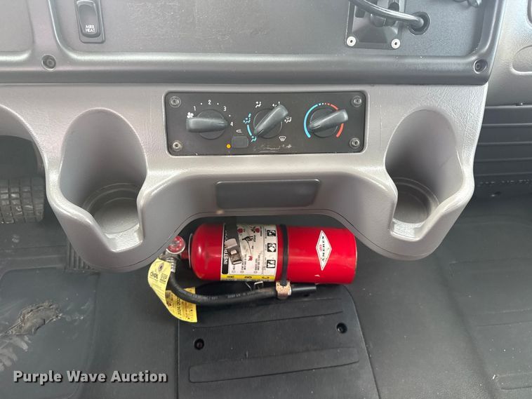 image for item EG1746 2014 Freightliner Business Class M2 box truck