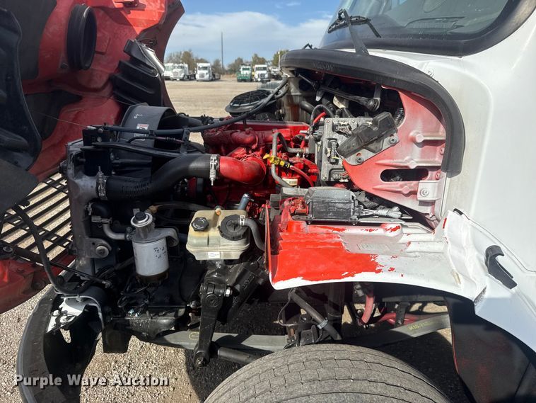 image for item EG1746 2014 Freightliner Business Class M2 box truck